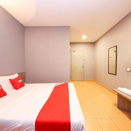 Oyo 89676 Hotel 22 Seremban Esterno foto