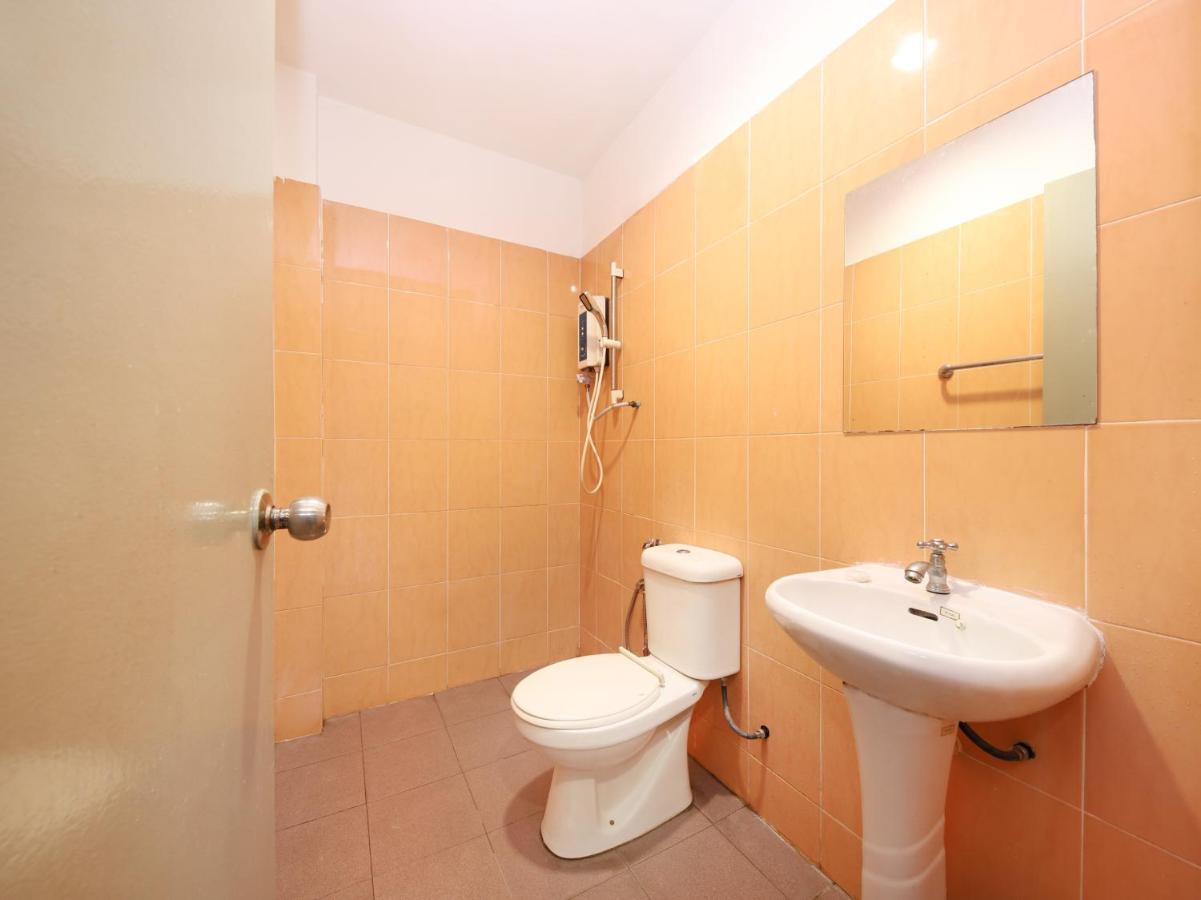 Oyo 89676 Hotel 22 Seremban Esterno foto